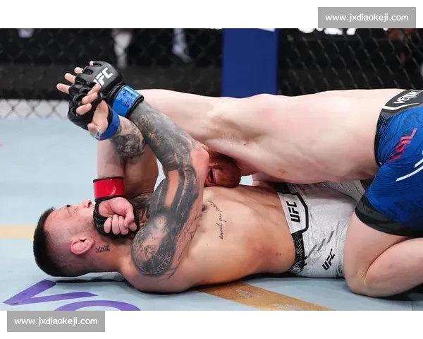 第三回合飞膝绝杀!马利克技术判定终结布伦戴奇